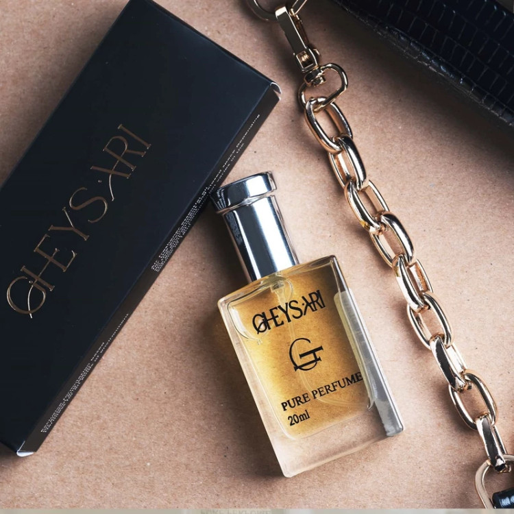 عطر 5 گرمی چوب زرد