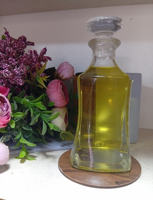 عطر 5 گرمی مگاماره
